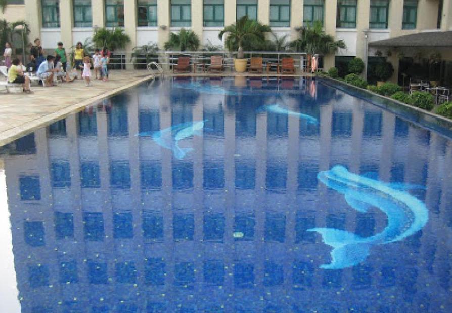 Tiện ích của bể bơi khách sạn asean