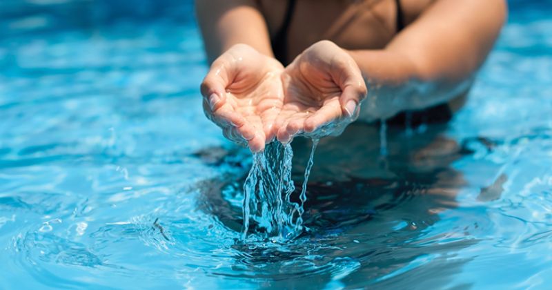 Áp dụng một số biện pháp để đạt tiêu chuẩn nước hồ bơi